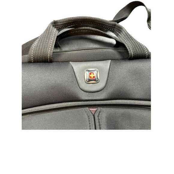 SwissGear - Sherpa Slimcase Messenger Laptop Case - Burgundy Model:GA-7500-01F00 - Picture 2 of 16